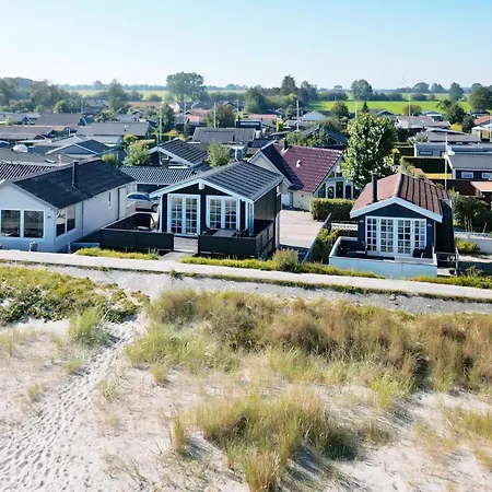 Holiday home Two-bedroom In 12