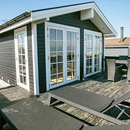 Ferienhaus Two-bedroom In 12