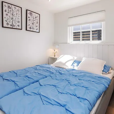Two-bedroom In 12 Ferienhaus