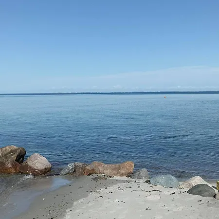 Beachfront Beauty In Hasmark - By Traum 別荘